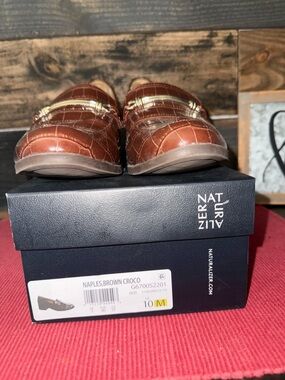Naturalizer Brown Croc-Embossed Women’s Slip-On Loafers